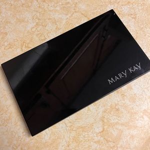 Mary Kay Pro Palette